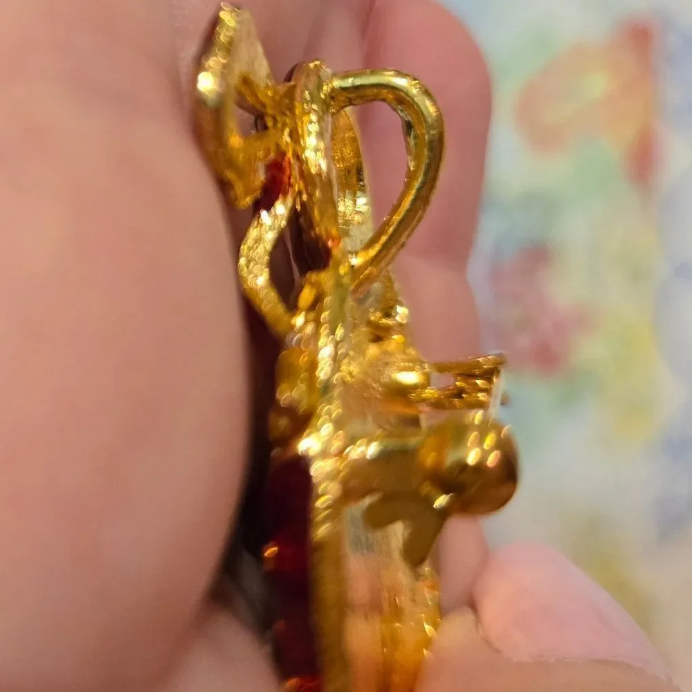 🎄🛍❤️ VINTAGE Elegant Red and Gold ORNAMENTCHRISTMAS BROOCH